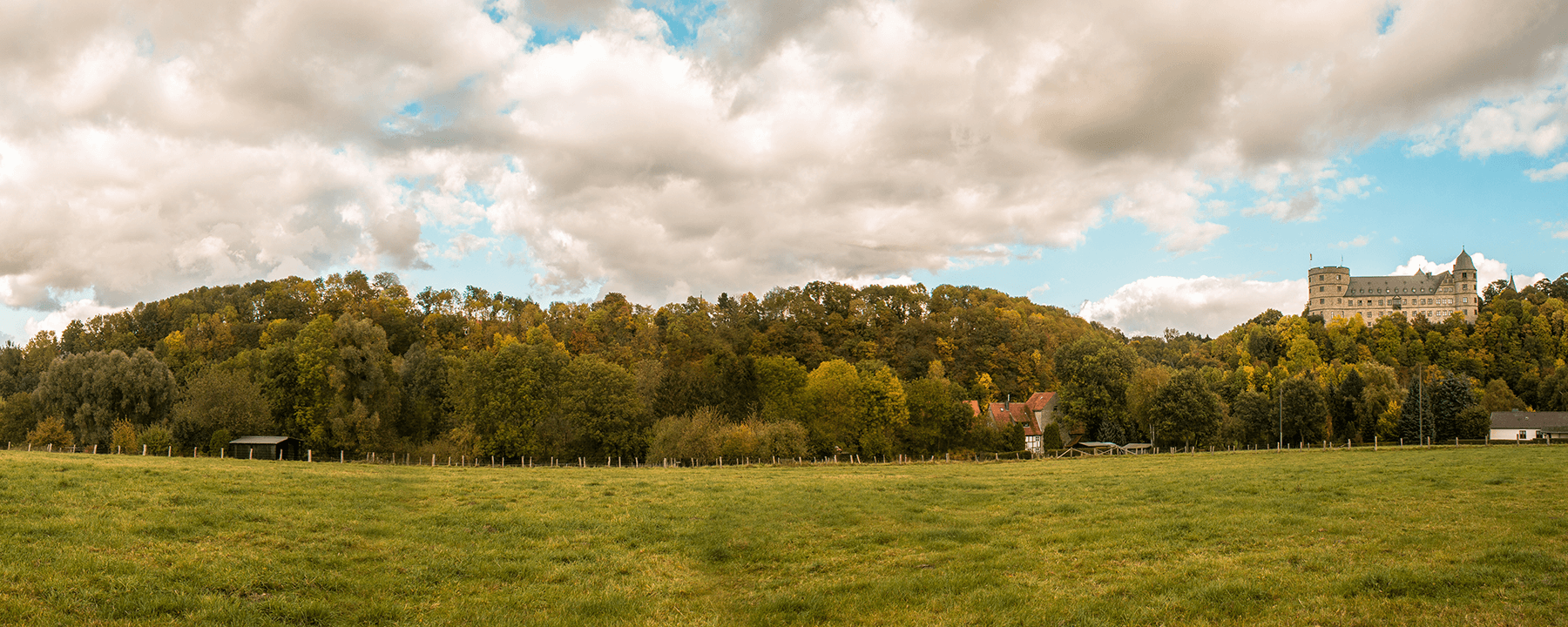 Aussicht auf die Almehänge bei Wewelsburg